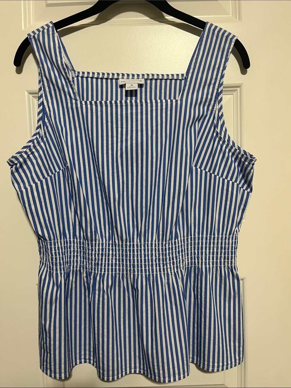 Liz Claiborne short